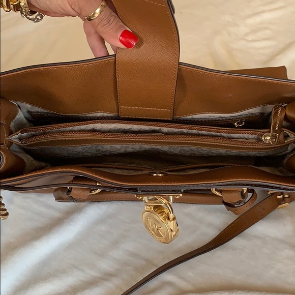 Michael Kors Hamilton Bag - Picture 2 of 8